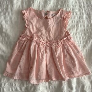 EUC toddler top with slit back and bow detail sz 18 m